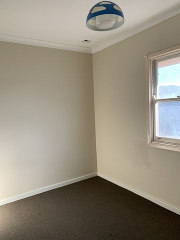 Comfortable Family Living on a Quiet Cloverdale Street - Photo 5