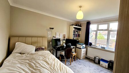 3 bedroom semi-detached house to rent - Photo 3