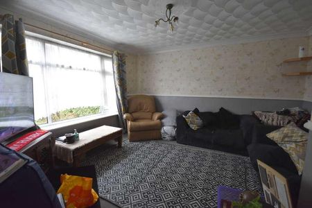 Flatford Drive, Clacton-on-sea, CO16 - Photo 3