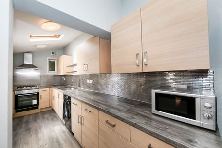 Burley Road, Burley, Leeds - Photo 5