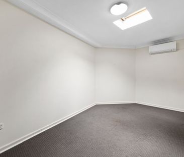 Funky Inner City Charm - Photo 4