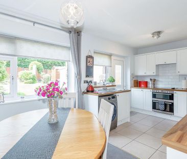 3 bedroom semi-detached house to rent - Photo 6