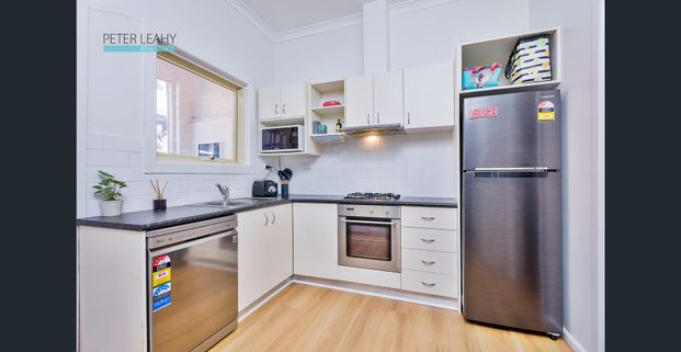 Enjoy the Inner-urban Richmond lifestyle - Photo 1