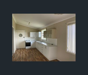 Two Bedroom Home Minutes From CBD - Photo 1