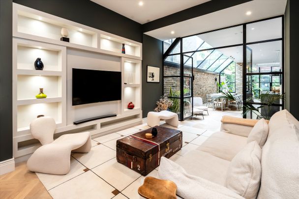 Thornton Avenue, Chiswick, W4, London - Photo 1