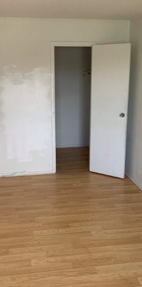 2 CH - 1 SDB - Côte Saint-Luc - $1,595 /mo - Photo 1