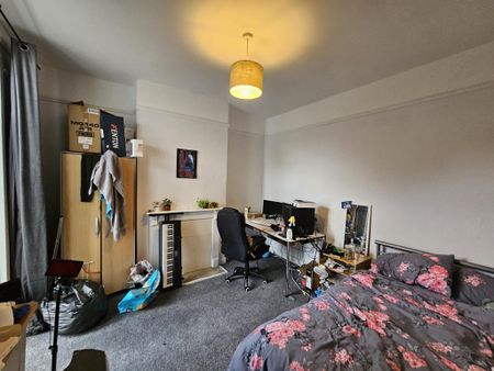 5 bedroom terraced house to rent - Photo 5