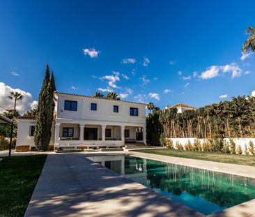 Detached Villa in Nueva Andalucía - Photo 2