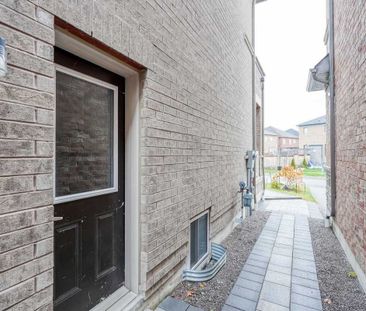 For Lease - 1053 Orenda Street, Pickering, Ontario - Photo 3