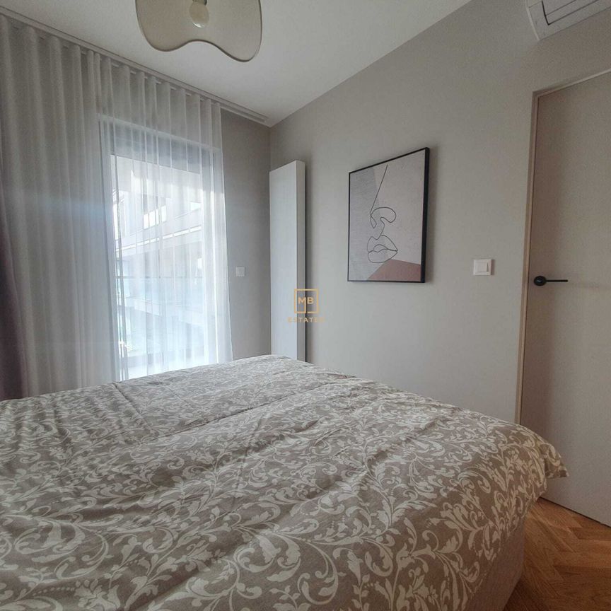 Luksusowy apartament w prestiżowym apartamentowcu. - Zdjęcie 1