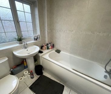 Roseheath Close, Derby, DE23 - Photo 4