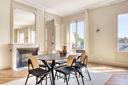 Rue de l'Université - Photo 4