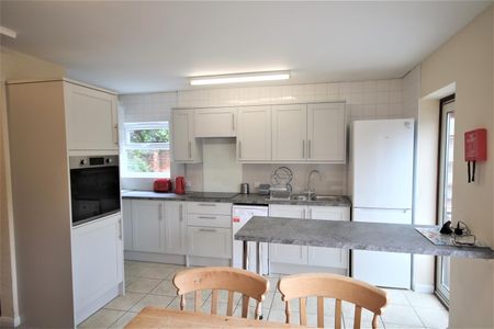 KentWhitstable Road, CT2 8EF, Canterbury - Photo 3