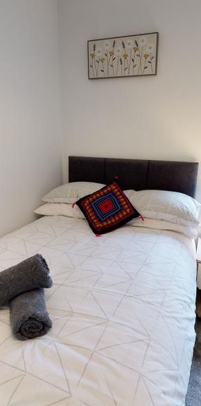 1 bedroom in a house share to rent - Photo 1