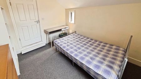 1 bedroom terraced to rent Teversal Avenue, NG7 - Photo 4