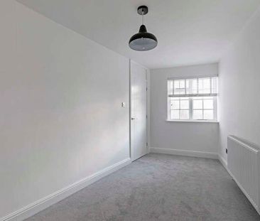 High Street, Cheltenham, GL50 - Photo 2