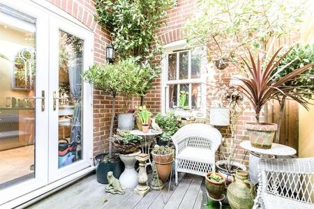 East Street, Lewes, BN7 - Photo 3