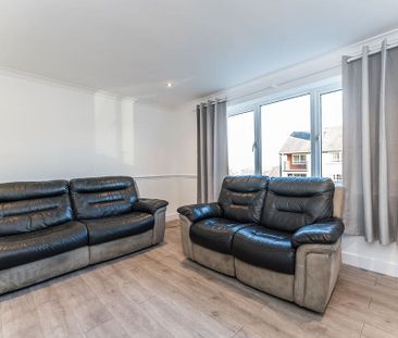 245T Lady Nairne Grove, Edinburgh, EH8 7LY - Photo 1