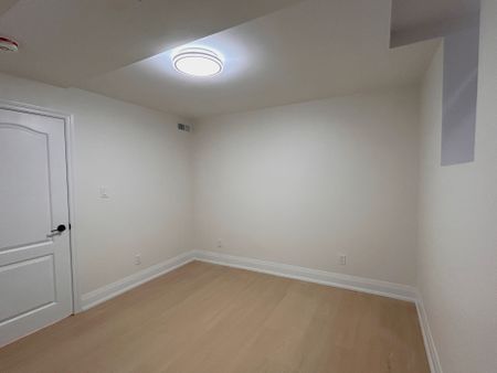 For Lease - 79 Sweet Water Crescent Unit# Basement, Richmond Hill, Ontario - Photo 4