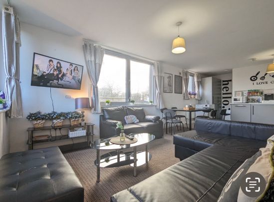 3 Bed Flat, Lace Street, L3 - Photo 1