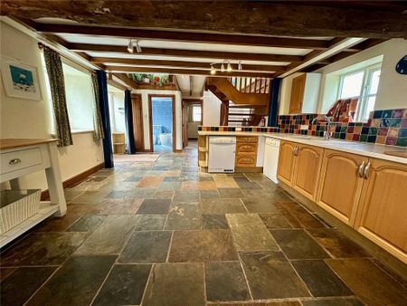 3 bedroom detached house to rent - Photo 5