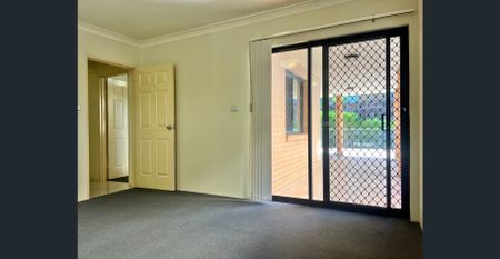 Moments from Top Ryde Shopping Centre! - Photo 3