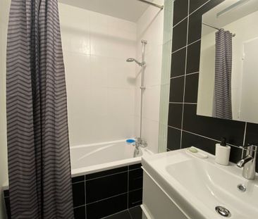 Location Appartement 3 pièces 60m² PARIS 20ème - Photo 5