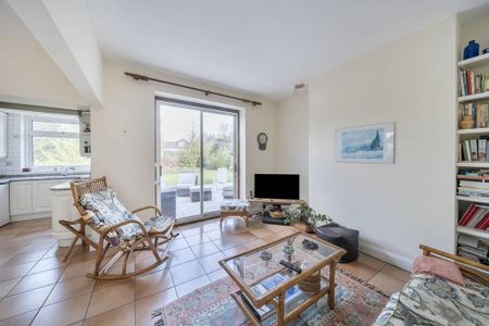 4 bedroom detached house to rent - Photo 2