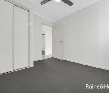 Low-Maintenance 4 Bedroom Home in Kirkwood! - Photo 4