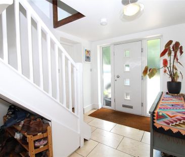 3 bedroom semi-detached house to rent - Photo 4