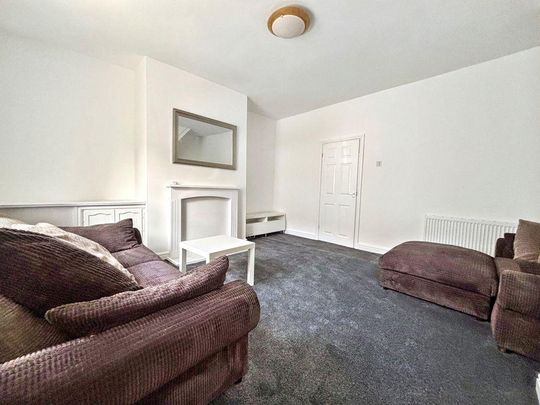 2 bed terraced house to rent in NE21 - Photo 1