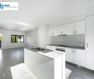 Modern 3-Bedroom Townhouse with Functional Layout and Convenient Lo... - Photo 5