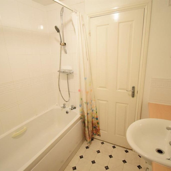 2 bedroom house to rent - Photo 1