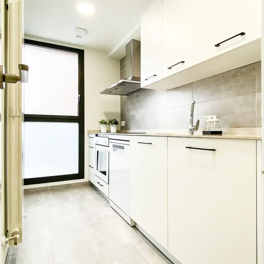 Apartamento de alquiler en Plaza de la Iglesia, Centro Urbano - Foto 1