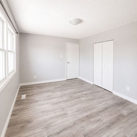 For Lease - 513 Quiet Place Unit# 3, Waterloo, Ontario - Photo 2