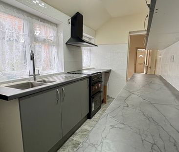 2 Bedroom Terraced House to Rent – £1,100 PCM - Photo 2
