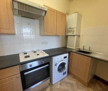 3 bedroom flat to rent - Photo 6