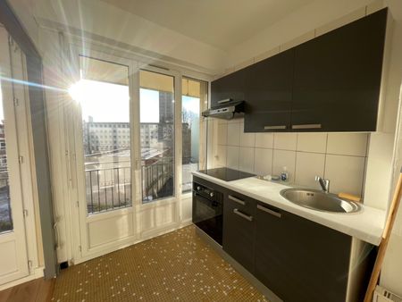 Location Appartement 1 pièce 32m² - Photo 3