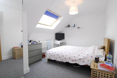 Room 2, Flat 7, 1, Quaker Lane, Flat 7, Plymouth - Photo 3