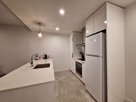 Modern Apartment - Great Suburb! - Photo 2