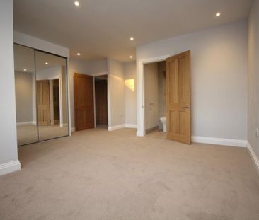 3 bedroom detached house to rent - Photo 3