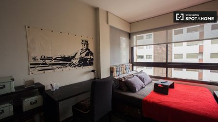 valencia, Valencian Community 46010 - Photo 5