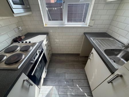 1 bedroom house to rent - Photo 2