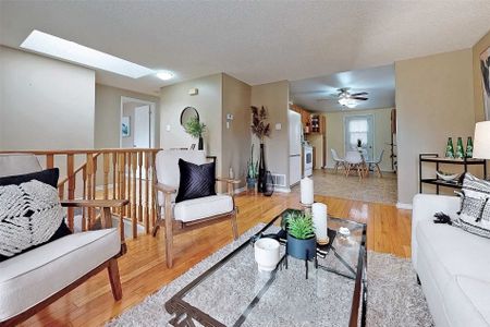 For Lease - 48 Jones Drive, Barrie, Ontario - Photo 2