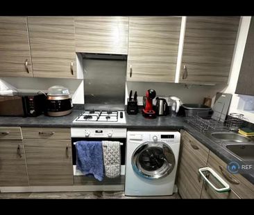 2 bedroom semi-detached house to rent - Photo 5