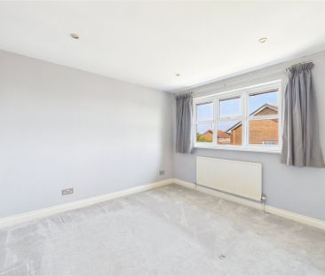 3 bedroom House in Lindsey Close, Wokingham - Photo 1