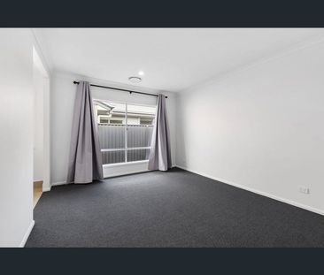 14 Tamborine Cres, Banya, Qld 4551 - Photo 3