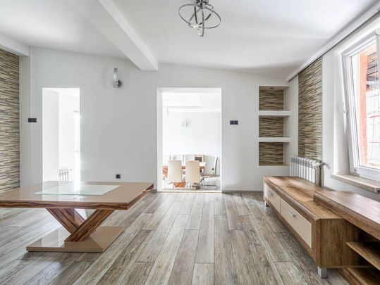 4 pokoje ok.100 m2- Zawodzie zaledwie 10 min od UE - Zdjęcie 1