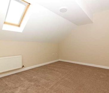 Wolverton - Double Bedroom Penthouse Close To Station, MK12 - Photo 4