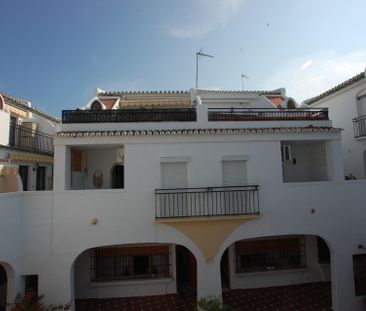 Atico tipo duplex en el corazón de La Carihuela (DISPONIBLE DESDE A... - Photo 3